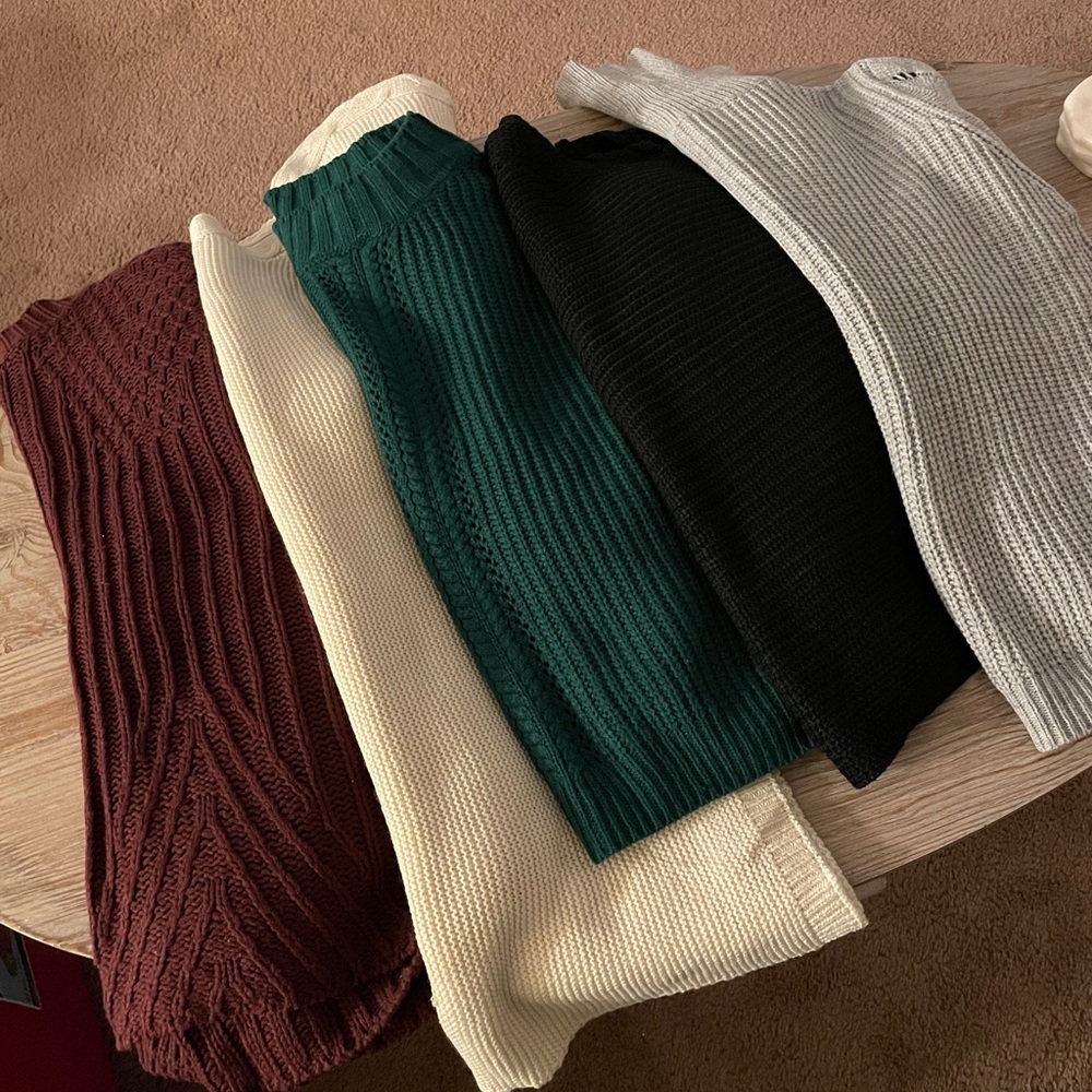 Bundle deal of sweaters!